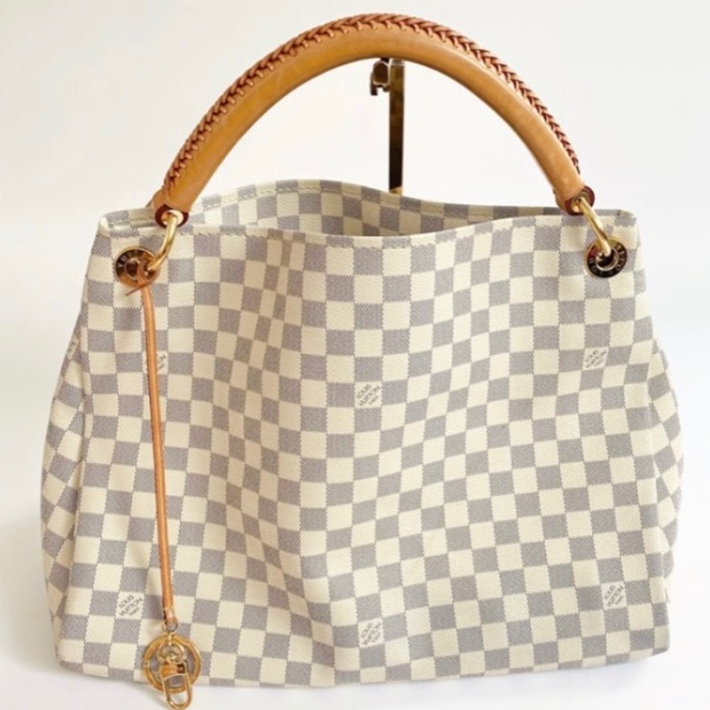 LOUIS VUITTON ARTSY